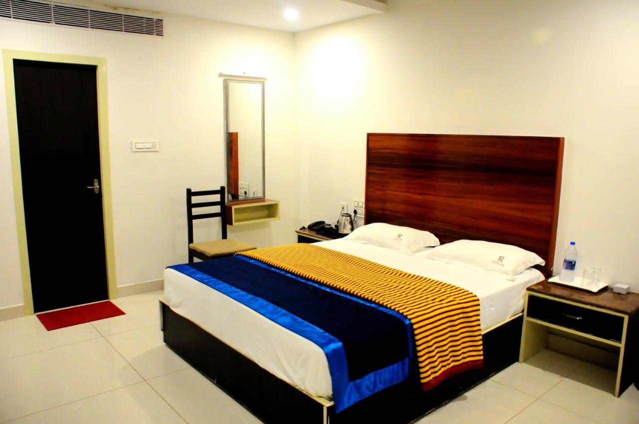 Hotel Rathna Park Perambalur Экстерьер фото